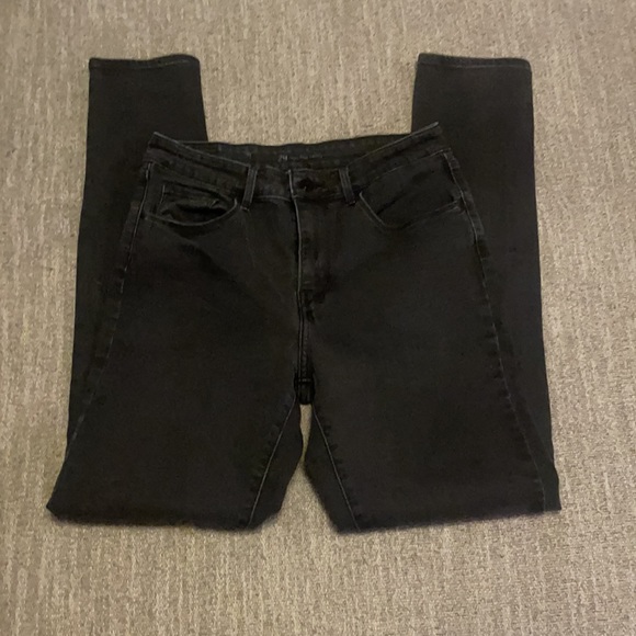 Black Levi’s Jeans - Picture 2 of 4